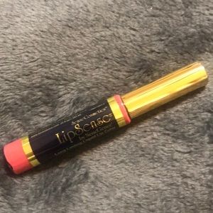 Dark pink Lipsense